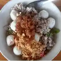 ก๋วยเตี๋ยวน้ำ แห้ง ยายเข็ม